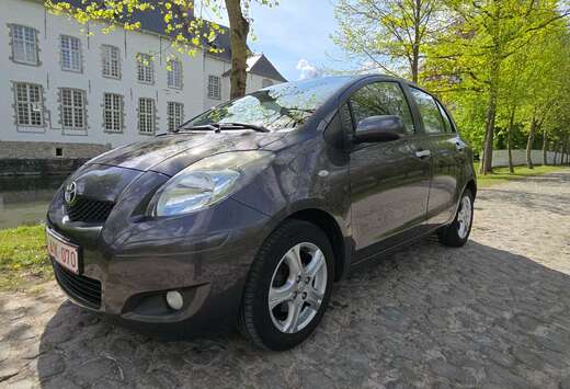 Toyota Yaris 1.33i VVT-i London