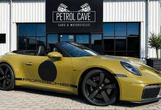 Porsche 911 Carrera Cabriolet GTS \'Spirit 70\' 1/150 ...