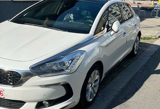 Citroen DS5 2.0 HDi Hybrid 4x4 Business GPS