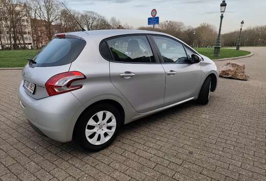 Peugeot 1.0 PureTech 68ch BVM5 Like