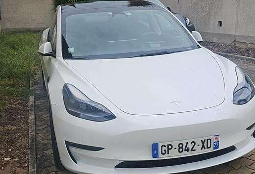 Tesla Model 3 Performance