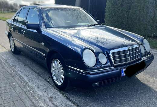 Mercedes-Benz Mercedes E220 CDI Met Arico