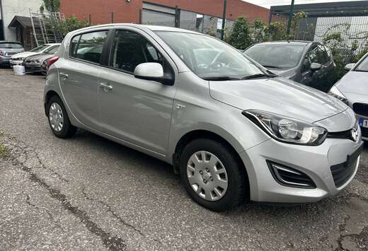 Hyundai i20 1.2i Intro Edition 12 mois de garantie