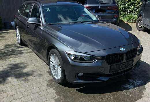 BMW 316i Touring Luxury Line