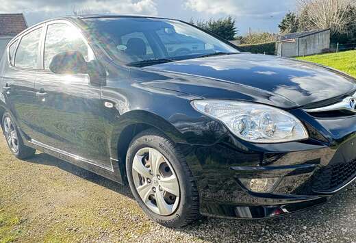 Hyundai i30 1.6 CRDi U2 Blue Comfort ISG 103gr.