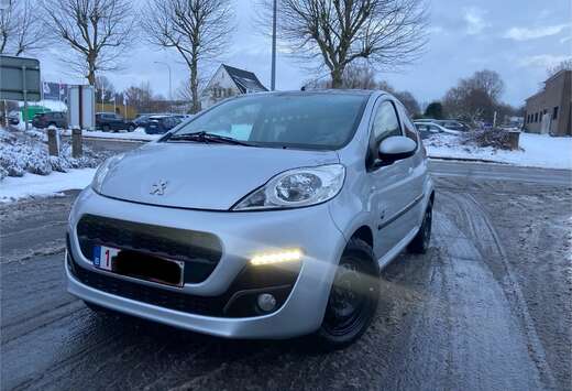 Peugeot 1.0 Benzine *Nieuw Staat *5 Deurs *Blanco Keu ...