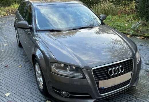 Audi 1.6 TDI Sportback DPF S tronic Ambition
