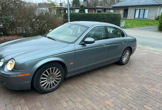 Jaguar S-Type 2.5 V6 Executive