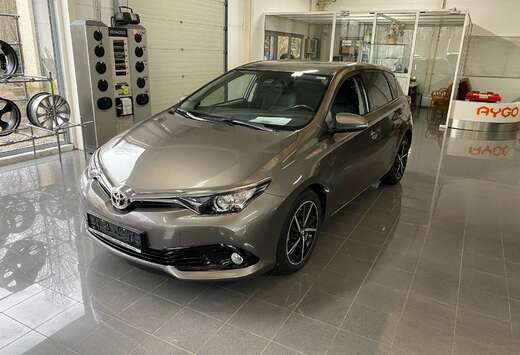 Toyota 1.2 Turbo Comfort & pack 50 *Automatique*