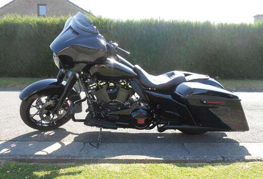 Street Glide Spécial