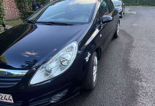 Opel Corsa 1.2i Cosmo