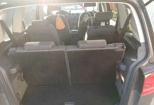 Volkswagen Touran 1.6 CR TDi Highline DSG