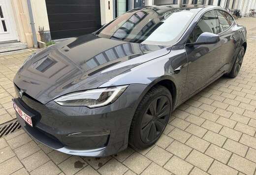 Tesla Model S 100 kWh Dual Motor Long Range