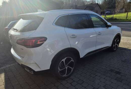 MG HS 1.5 T-GDi Luxury DCT