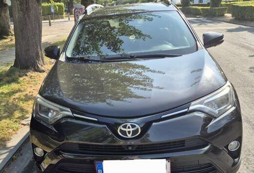 Toyota 2.0 D-4D 2WD C. & pack Dynamic