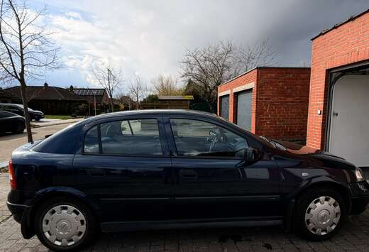 Opel 1.6i SZR 8v Comfort