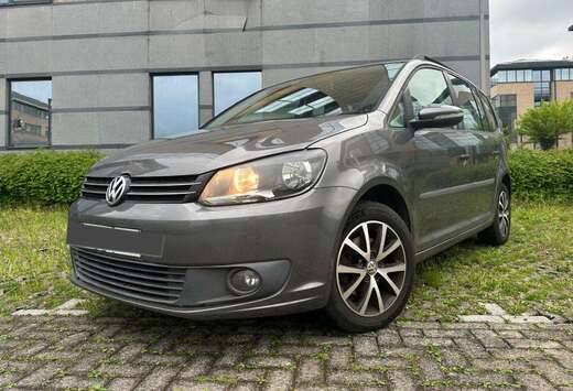 Volkswagen Touran 1.6 CR TDi Highline
