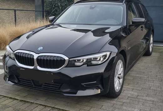 BMW e Touring | Pano dak |Getinte ramen| 150kW | 17\