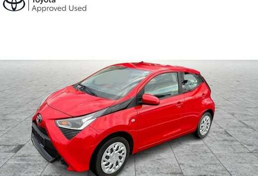 Toyota 1.0 VVT-i 5MT x-play2