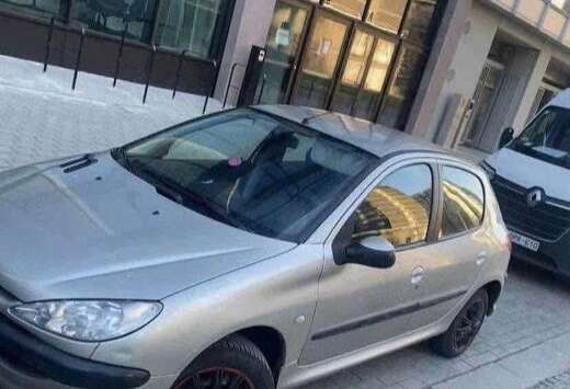 Peugeot 75 Automatik Premium