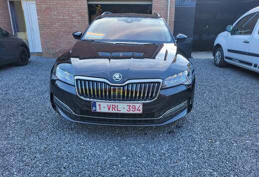 Skoda Superb Combi 1.6 CR TDi Ambition DSG