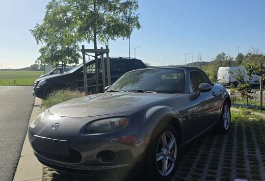 Mazda 1.8i 16v Challenge