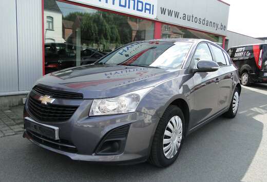 Chevrolet Cruze hatchback 1.4i airco