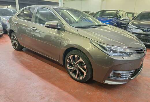 Toyota Corolla 1.6i Lounge