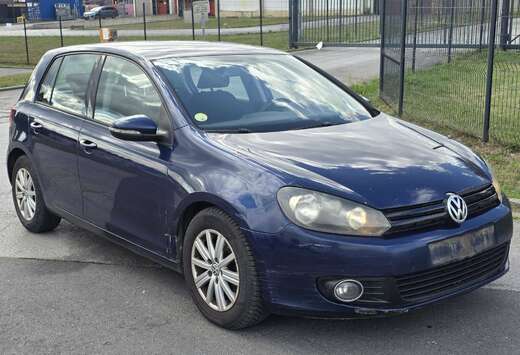 Volkswagen 1.6 CR TDi * Clim * GPS *