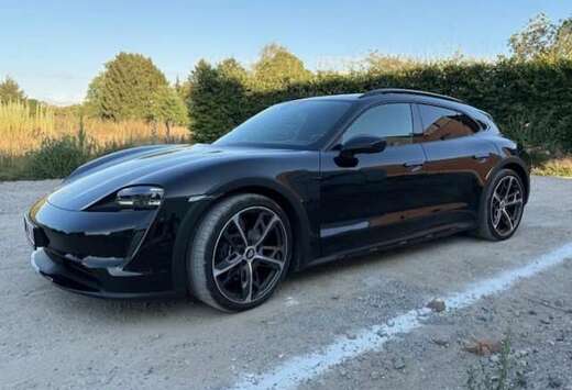 Porsche Taycan 4 Cross Turismo