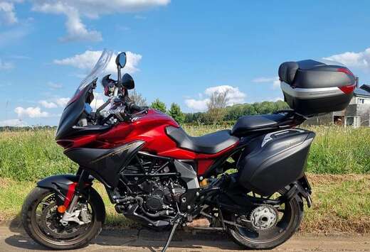 MV Agusta Turismo Veloce Lusso 800