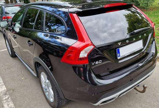 Volvo V60 Cross Country 2.0 D3