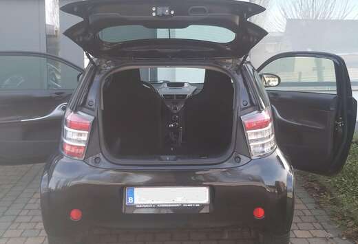 Toyota iQ 1.0i VVT-i Terra