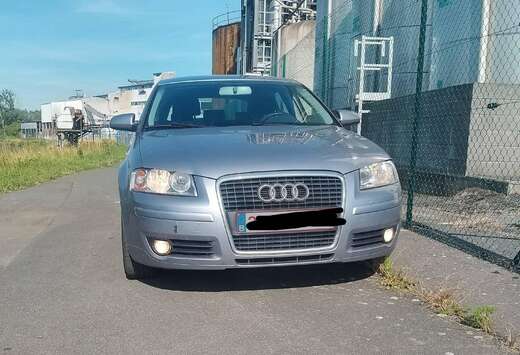 Audi A3 Sportback 1.6i 16v FSI Attraction