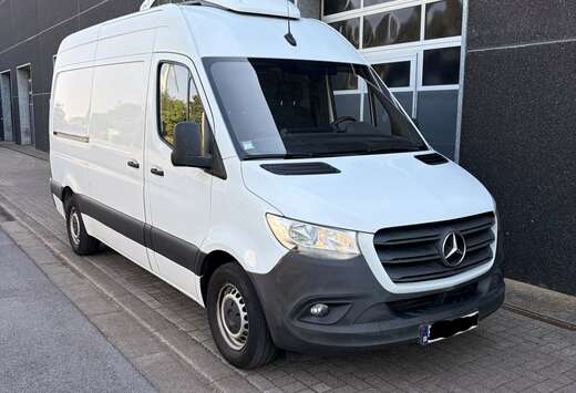 Mercedes-Benz 314 2.1 CDI L2H2 RWD Functional