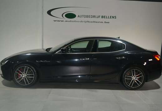 Maserati 3.0 V6 / LEDER / NAVI + CAM /CARBON PACK  1e ...