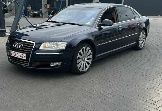 Audi A8 Long 4.2i V8 40v FSI Quattro Tiptronic