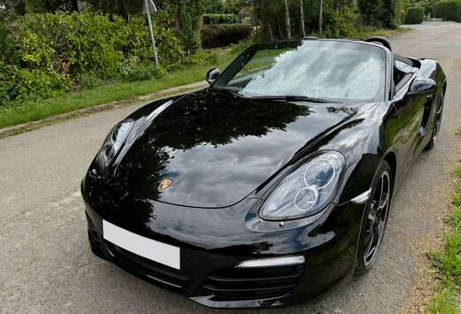 Porsche 2.7i Black Edition