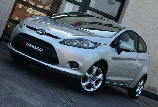 Ford 1.25i Titanium / PDC /  Airco / Topstaat / Garan ...