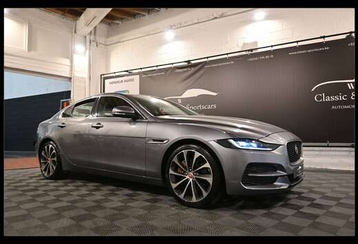 Jaguar XE 2.0 D AWD R-DYNAMIC / CAMERA / LEDS / CARPL ...