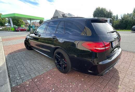 Mercedes-Benz C 63 AMG