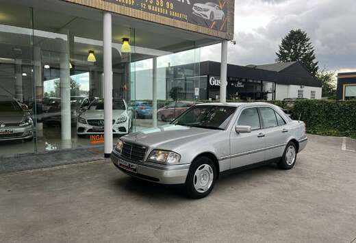 Mercedes-Benz C 180 Elegance