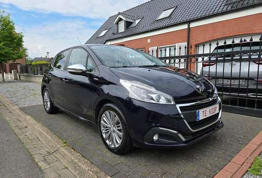Peugeot 208 1.2i PureTech Style