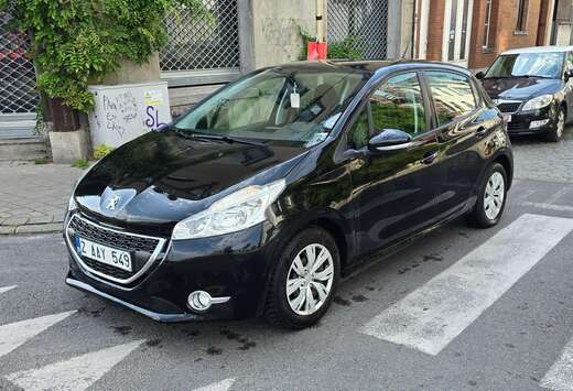 Peugeot 208 1.2i