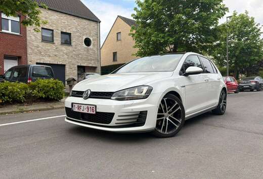 Volkswagen Golf 2.0 CR TDi DSG