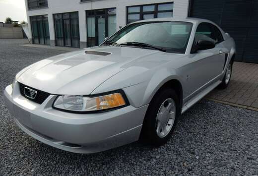 Ford 3.8i V6   1° eigenaar met 60.000km !!