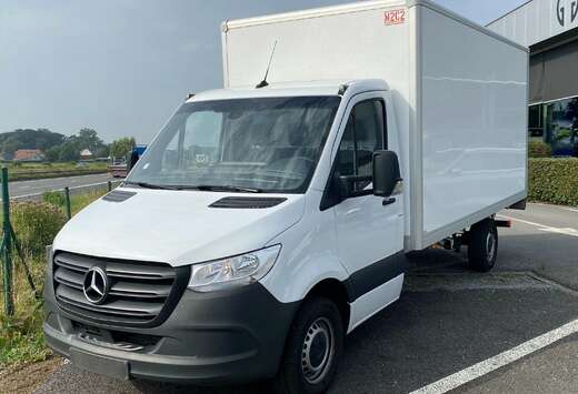 Mercedes-Benz 315 CDI + kast + laadbrug