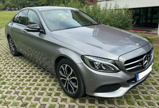 Mercedes-Benz Navi/ Clim /Euro6 b /Av feuille rose di ...