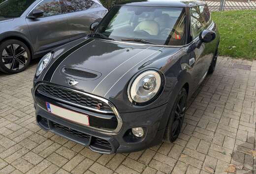 MINI Cooper S John Cooper Works