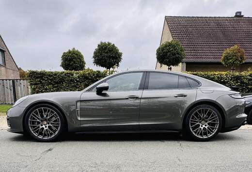 Porsche 4 E-Hybrid Platinum Edition